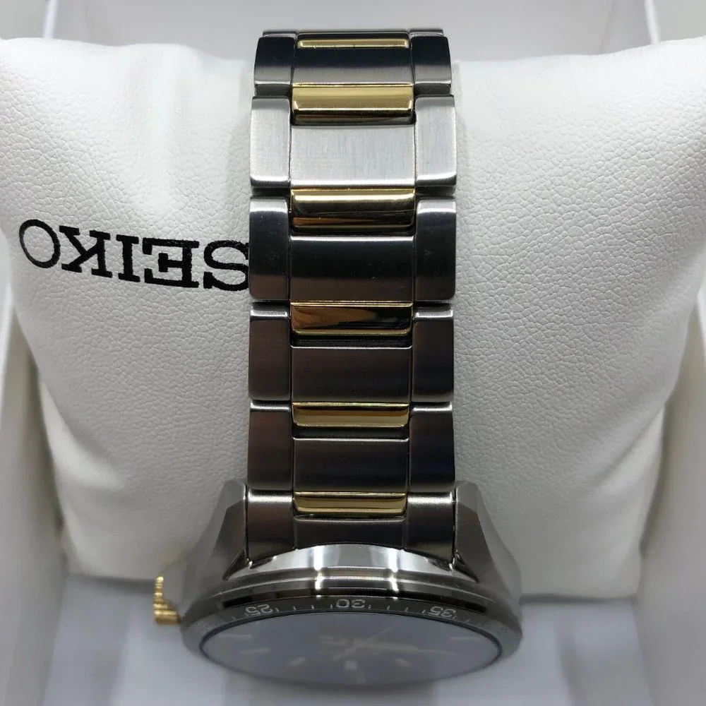 Unworn Seiko Essentials Solar Men's Watch SNE485 - Picture 6 of 11